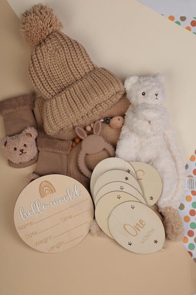 Welcome To The World Box - Peekabox