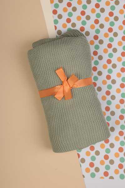 Soft Knitted Baby Blanket - Peekabox